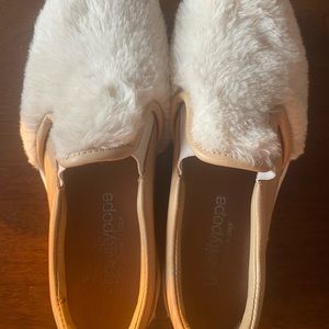Italian leather, faux fur shearling fluffy slip-ons from Gravity Pope. Size 36